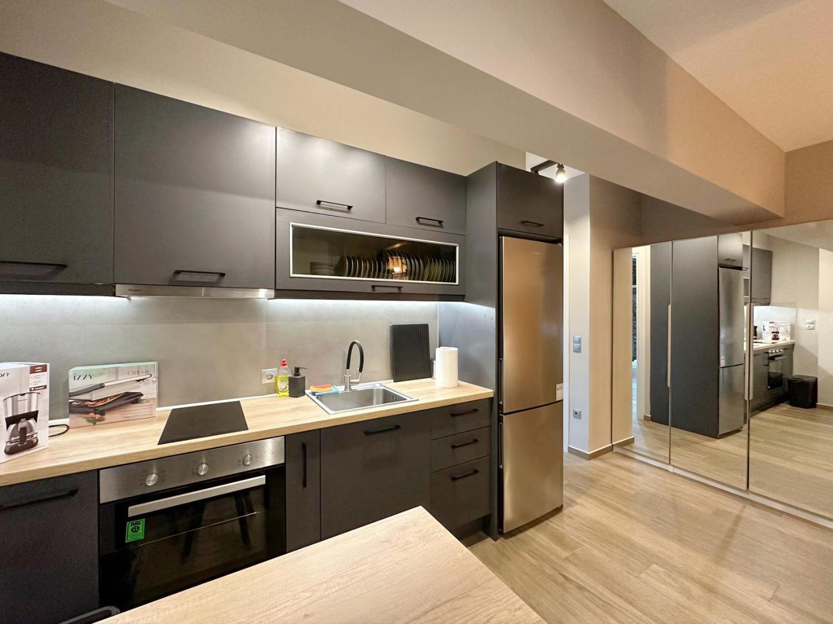Wsd Sfaelou Apartment Hotel เอเธนส์ ภายนอก รูปภาพ
